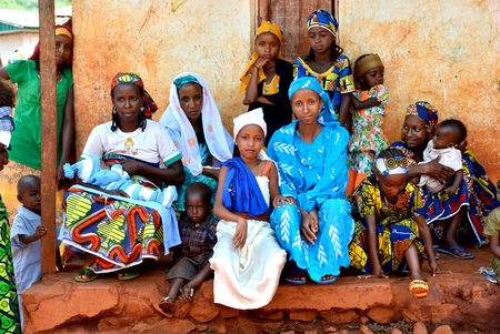 Santé et formation en entreprenariat rural pour les jeunes mères célibataires Santé et formation en entreprenariat rural pour les jeunes mères célibataires