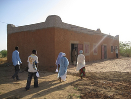 École-internat pour les enfants de nomades à Eroug École-internat pour les enfants de nomades à Eroug